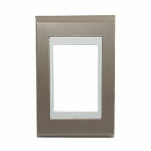 Placa 4"x2" Weg Refinatto Style 3 Módulos Branca/Argila