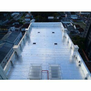 Manta Asfáltica Tipo 1 Polietileno 1mx10mx2,7mm MGX400 35kg Poliet Preta com Alumínio Megaflex Manta Asfáltica Tipo 1 Polietileno 1mx10mx2,7mm MGX400 35kg Poliet Preta com Alumínio Megaflex