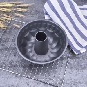 Forma de Aço Antiaderente Redonda 22x11cm Preto Casa&Ideia