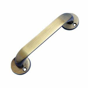Puxador União Mundial Classic Quadrado 10cm Latão Oxidado Puxador União Mundial Classic Quadrado 10cm Latão Oxidado