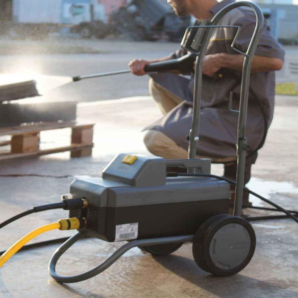 Lavadora de Alta Pressão Profissional HD 585 Kärcher