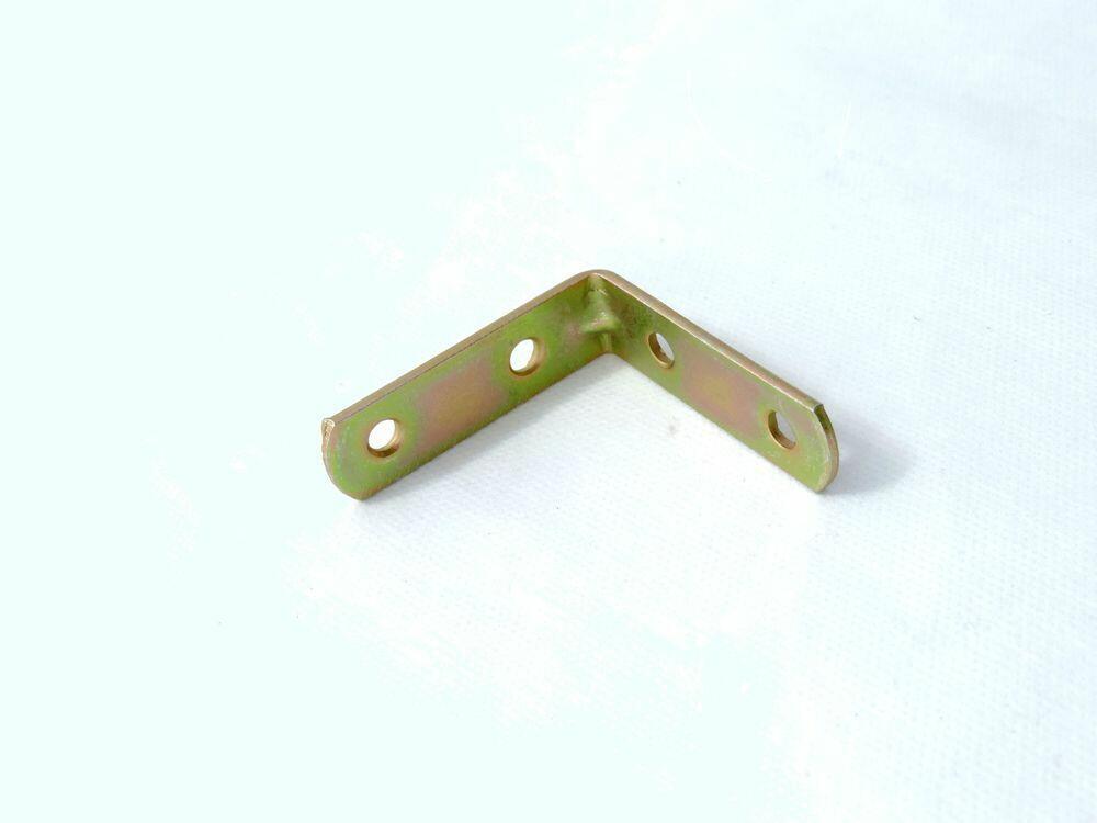 Cantoneira para Móveis Bicromatizada 4