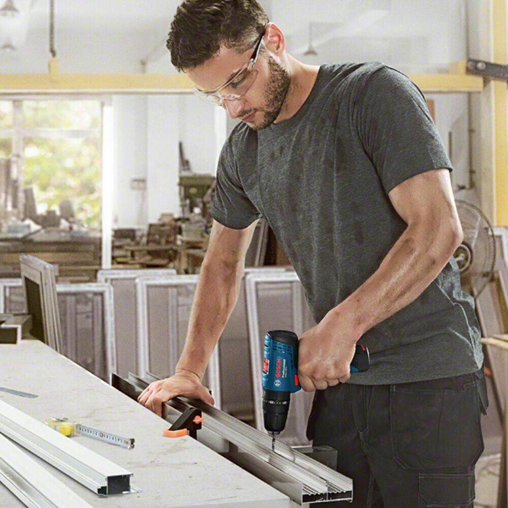 Furadeira Parafusadeira Bateria 12V Bosch GSB 120-LI com 2 baterias e maleta