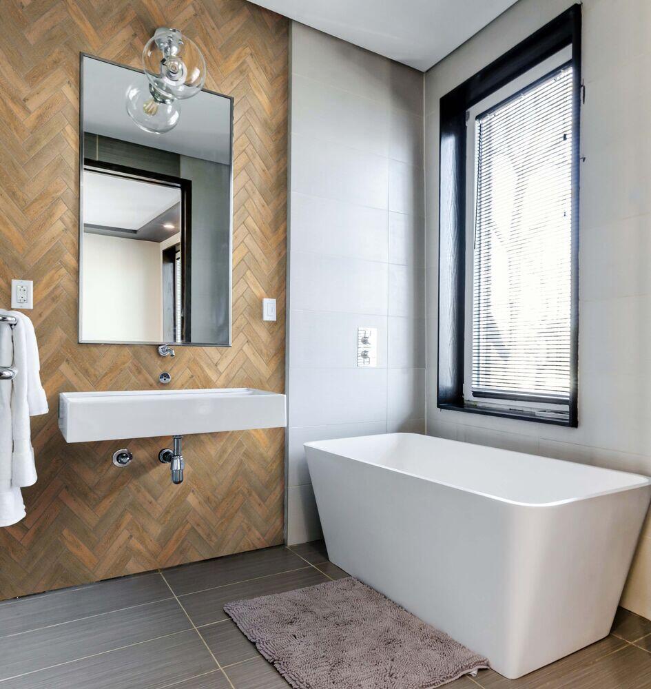 Piso Cerâmico Carvalho Esmaltado Marrom Mesclado Bold Externo 6,5x25,6 Pierini