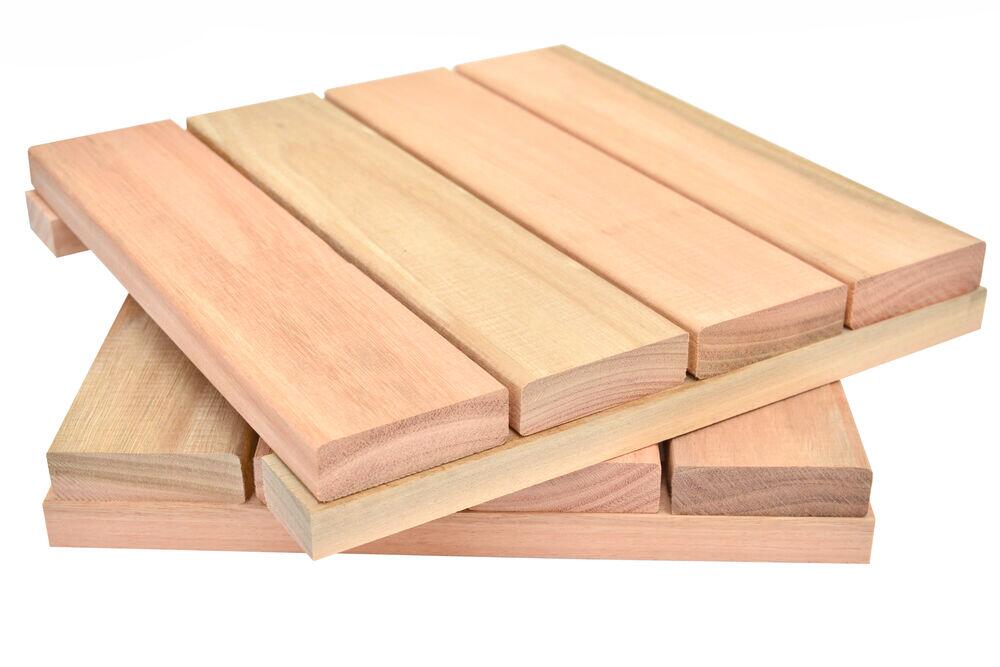 Deck de Madeira Modular Madvei Liso Saligna Vermelho/Bege