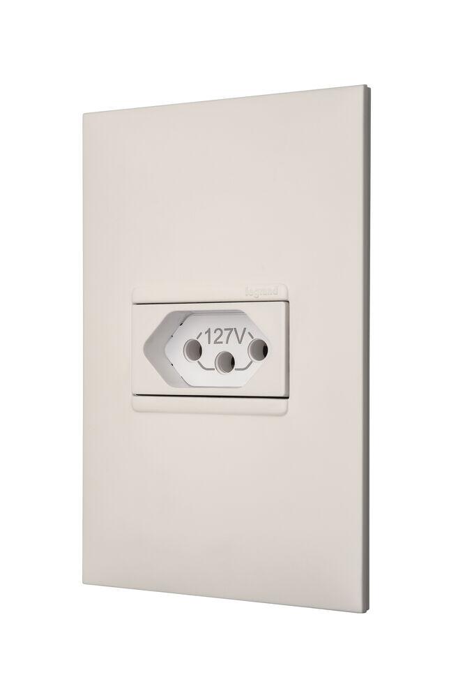 Conjunto 1 Seção Tomada Plus+ 20A Branco Pial