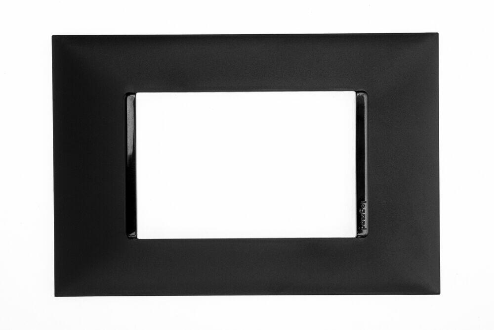 Placa Plus+ 3 Seções Preto Pial