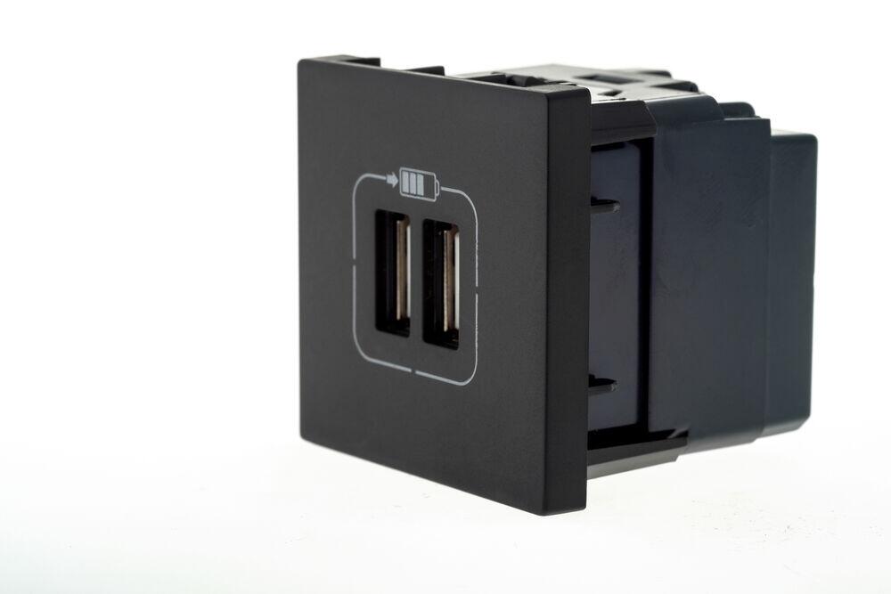 Carregador USB Pial Plus+ Preto 2m