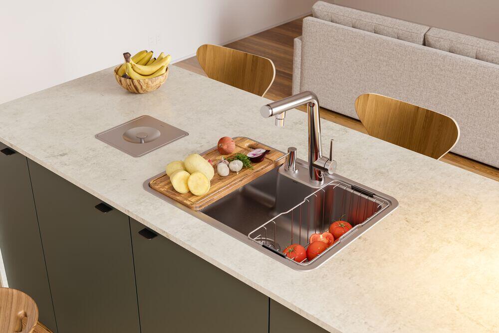 Cuba para Cozinha de Sobrepor/embutir 68x48cm Massima Com Lixeira Inox Com Acessórios Docol